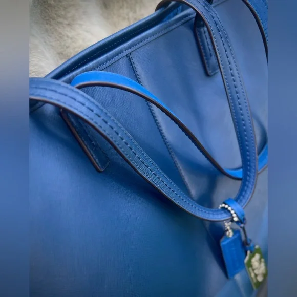 Coach Blue Leather Tote Bag With Original Hang Tags - Picture 11 of 14